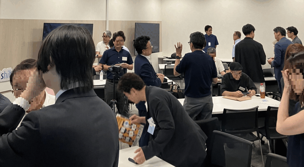 セミナーにの合間には各社様の交流が行われました